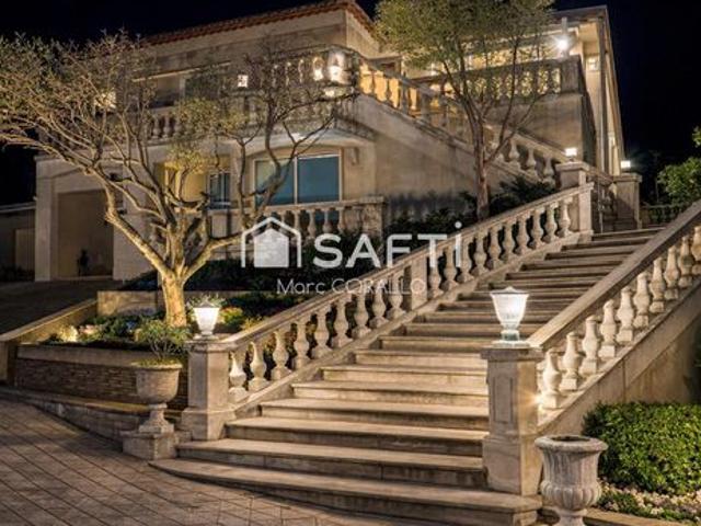 Maison 7 pièces 236 m²