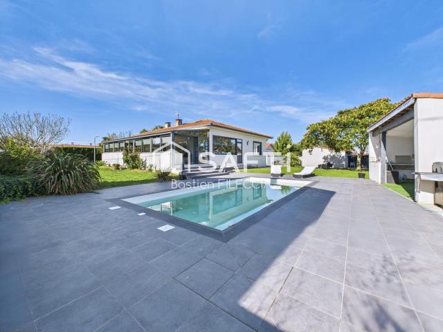 Maison 7 pièces 237 m²
