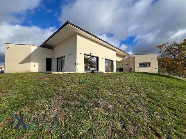 Maison 7 pièces 237 m²