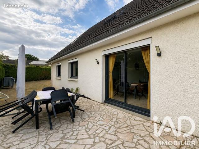 Maison 7 pièces 237 m²