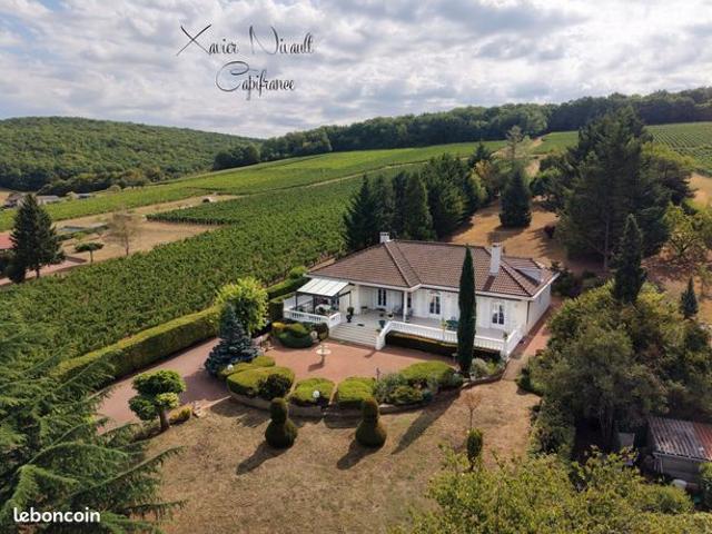 Maison 7 pièces 237 m²