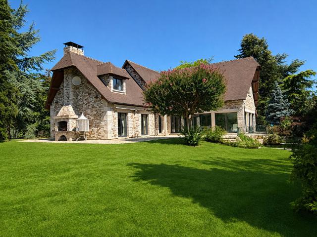 Maison 7 pièces 237 m²