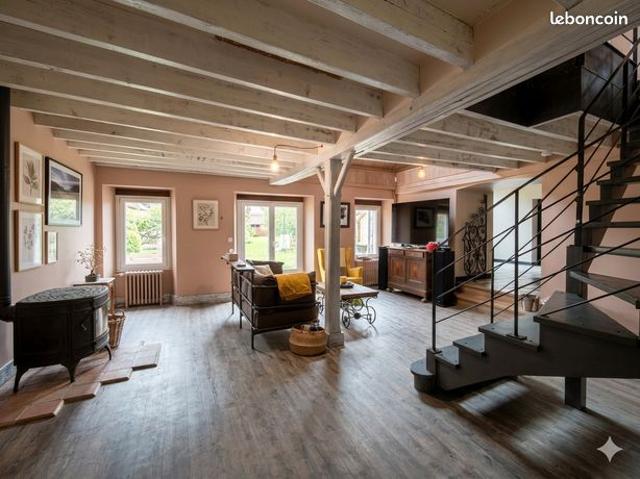 Maison 7 pièces 237 m²