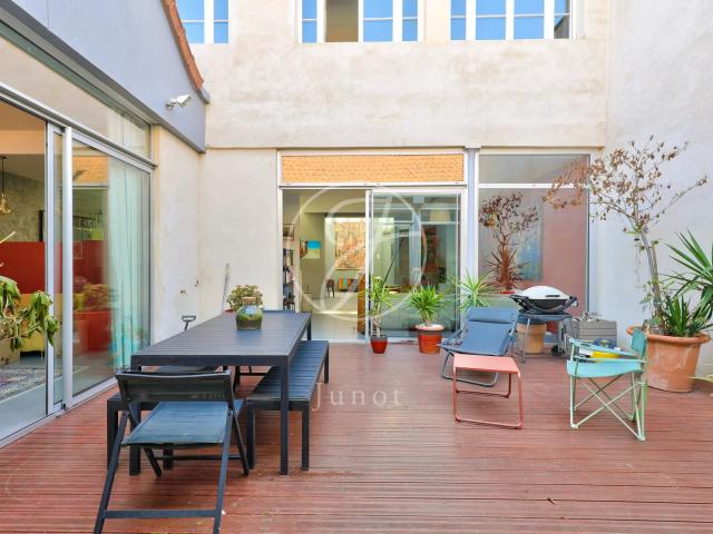 Maison 7 pièces 237 m²