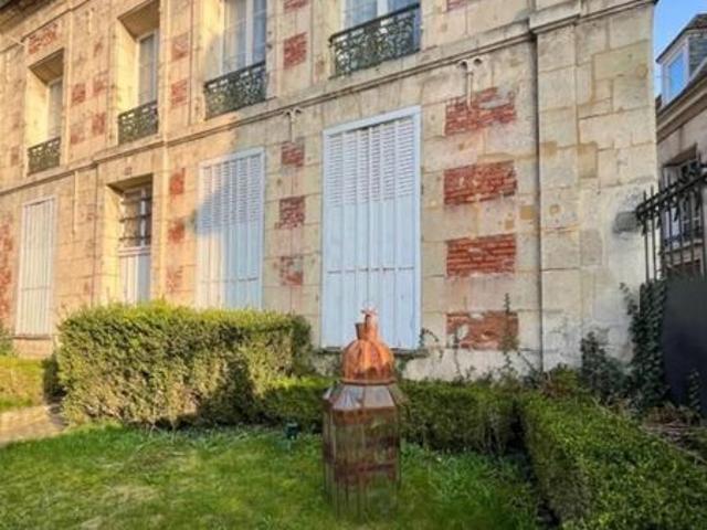 Maison 7 pièces 237 m²
