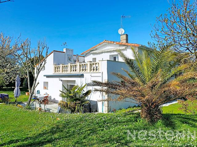 Maison 7 pièces 237 m²