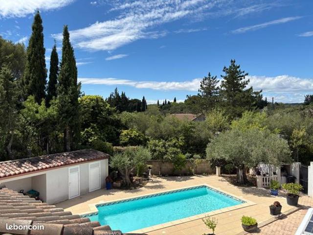 Maison 7 pièces 238 m²