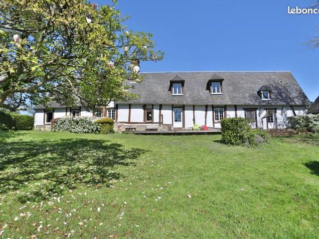 Maison 7 pièces 238 m²