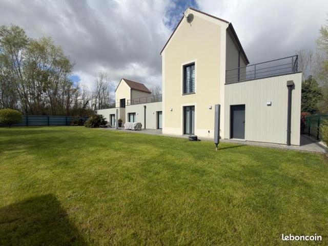 Maison 7 pièces 238 m²