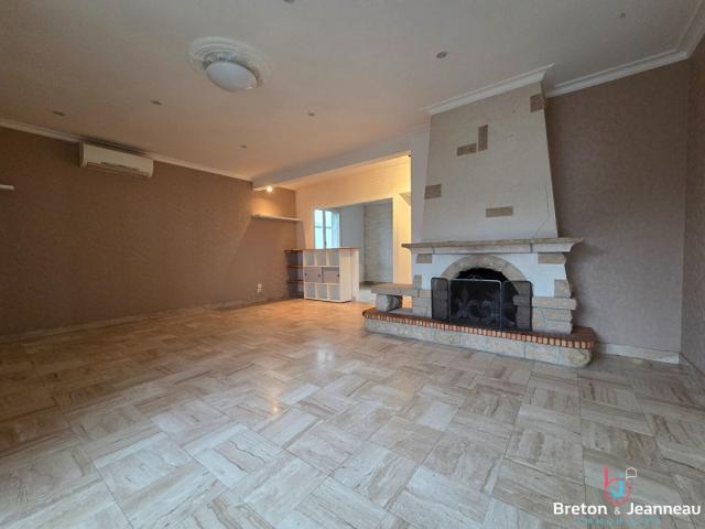Maison 7 pièces 238 m²