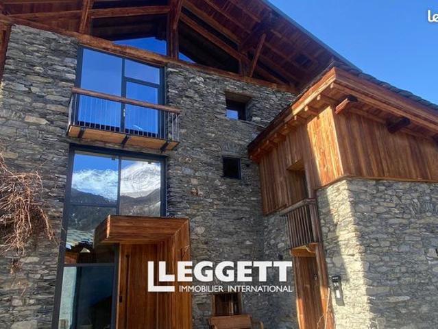 Maison 7 pièces 238 m²