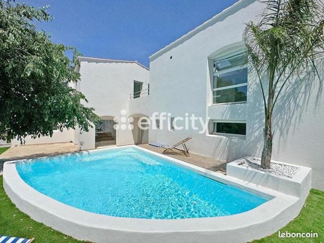 Maison 7 pièces 238 m²