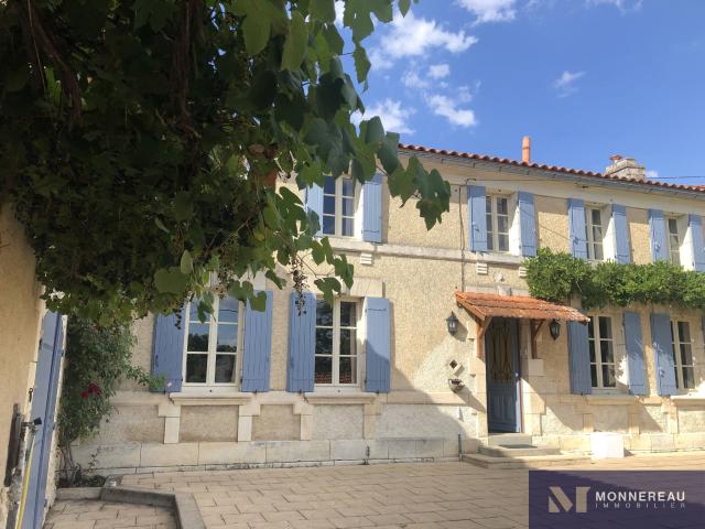 Maison 7 pièces 239 m²