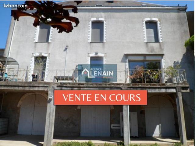 Maison 7 pièces 239 m²