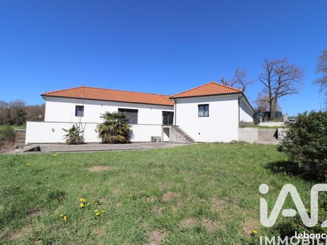 Maison 7 pièces 239 m²