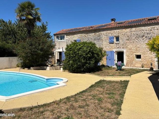 Maison 7 pièces 239 m²