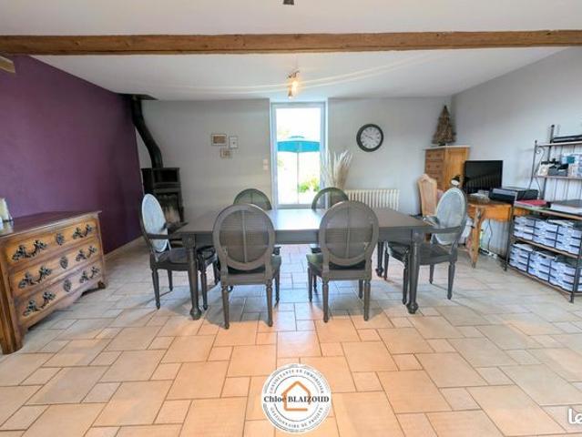 Maison 7 pièces 239 m²