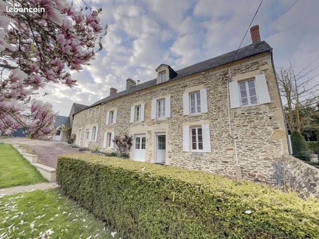 Maison 7 pièces 239 m²