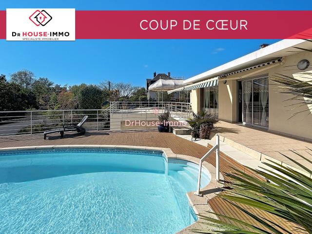 Maison 7 pièces 239 m²