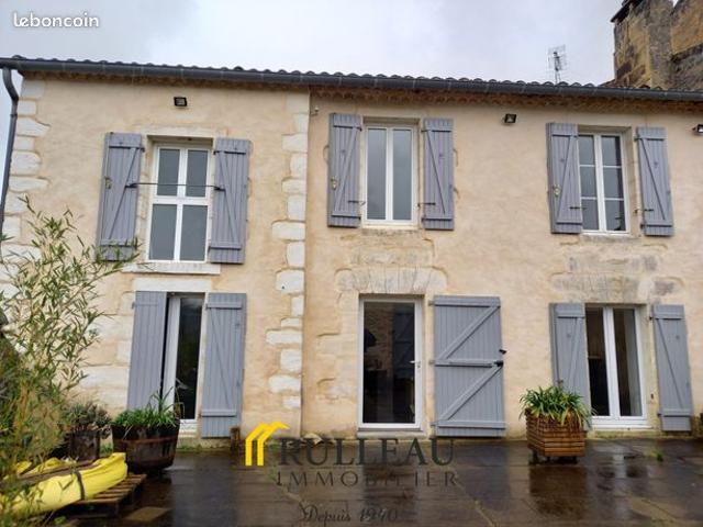 Maison 7 pièces 239 m²