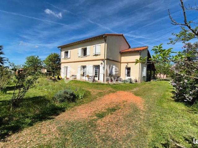 Maison 7 pièces 239 m²
