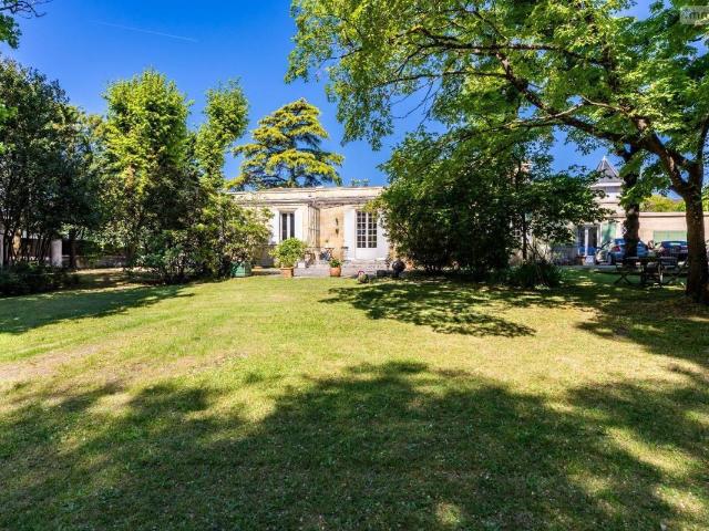 Maison 7 pièces 230 m²
