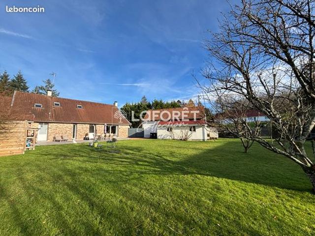 Maison 7 pièces 230 m²