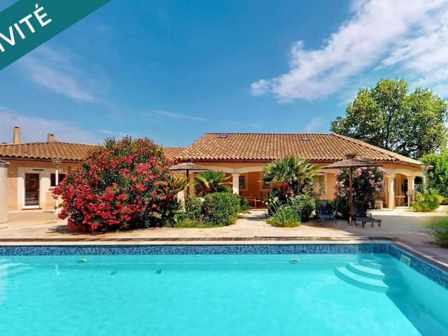 Maison 7 pièces 230 m²