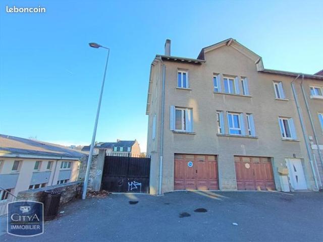 Maison 7 pièces 230 m²