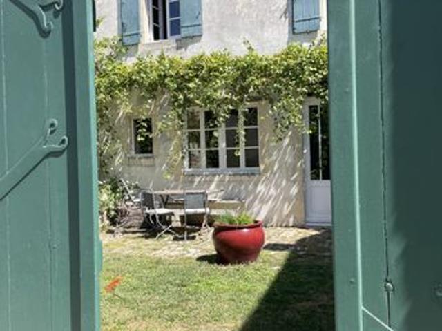 Maison 7 pièces 230 m²