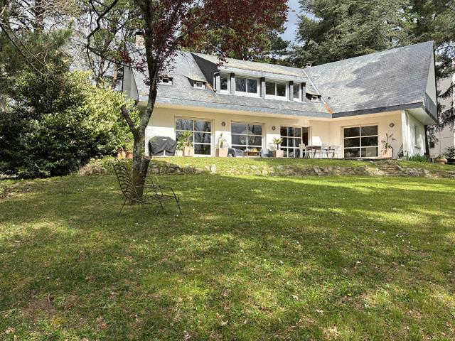 Maison 7 pièces 225 m²