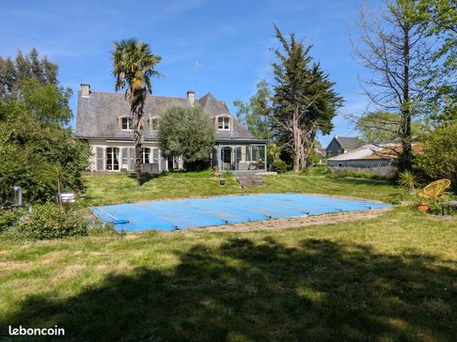 Maison 7 pièces 230 m²