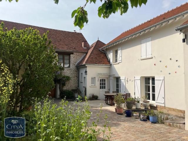 Maison 7 pièces 230 m²