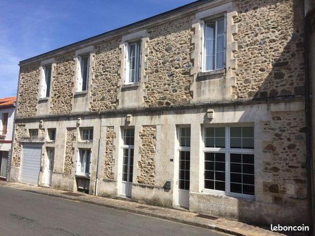 Maison 7 pièces 230 m²