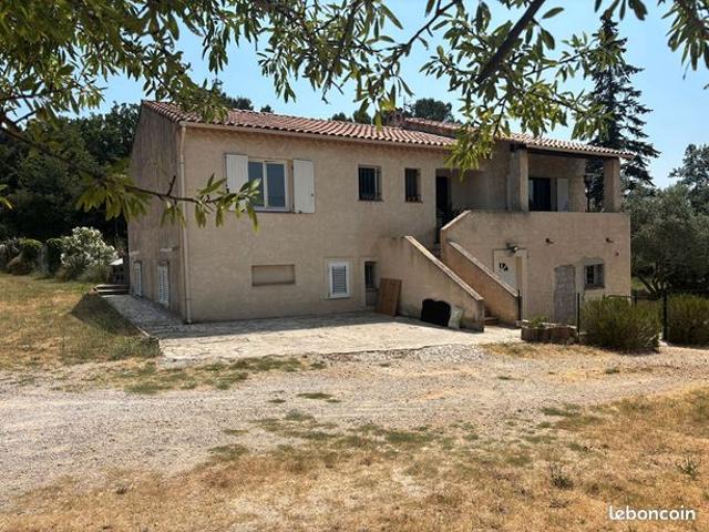 Maison 7 pièces 230 m²