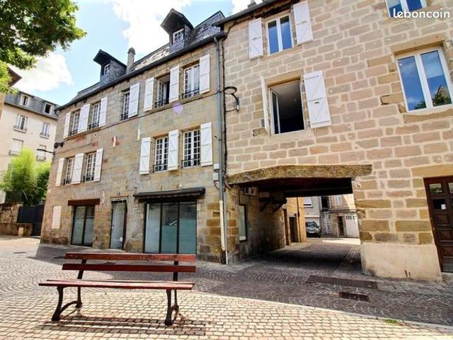 Maison 7 pièces 230 m²