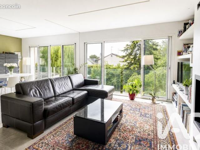 Maison 7 pièces 230 m²