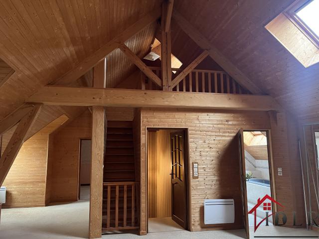 Maison 7 pièces 230 m²