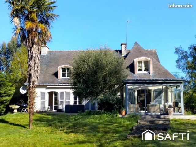 Maison 7 pièces 230 m²