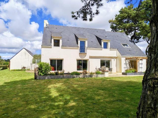 Maison 7 pièces 230 m²