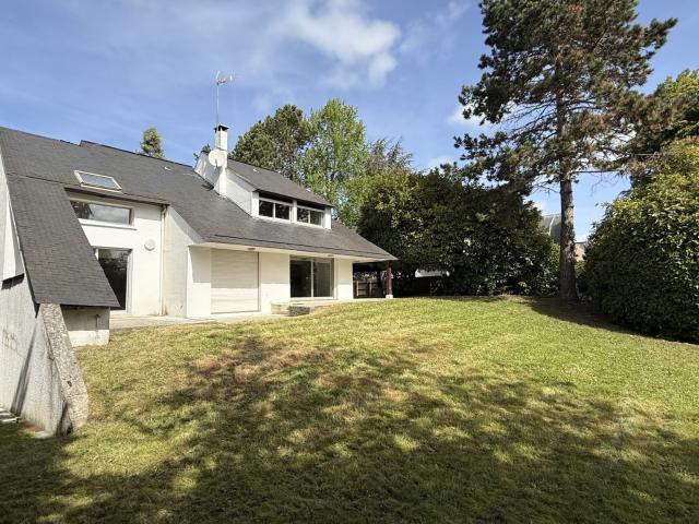 Maison 7 pièces 230 m²
