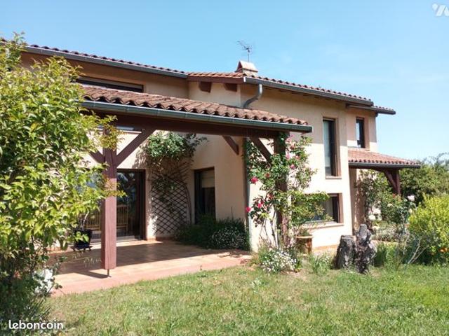 Maison 7 pièces 230 m²