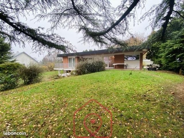 Maison 7 pièces 230 m²