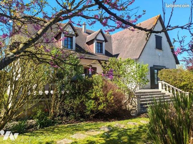 Maison 7 pièces 230 m²