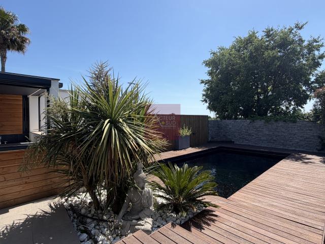 Maison 7 pièces 230 m²