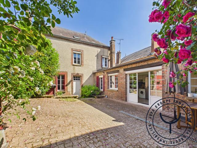 Maison 7 pièces 230 m²