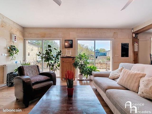 Maison 7 pièces 230 m²