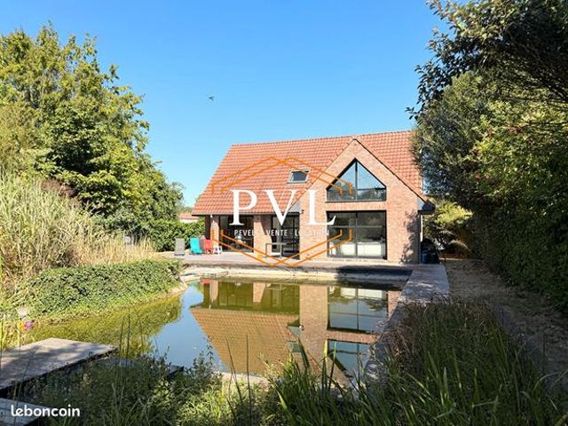 Maison 7 pièces 230 m²