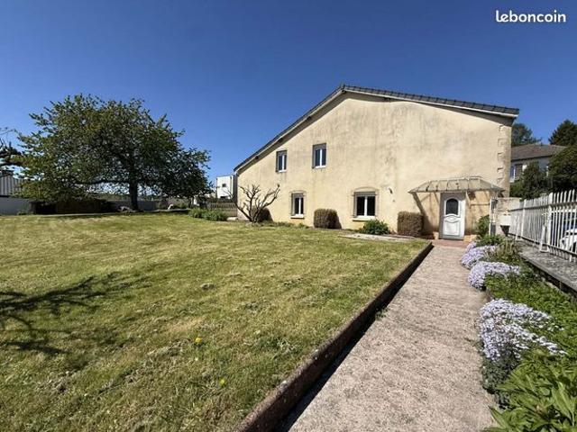 Maison 7 pièces 230 m²