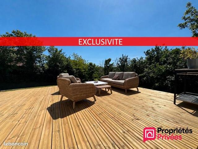 Maison 7 pièces 230 m²